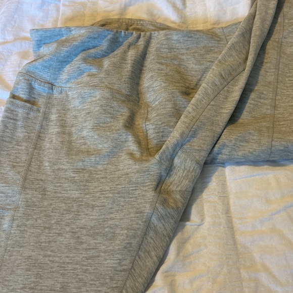 Gaiam grey capri length leggings - Picture 4 of 4